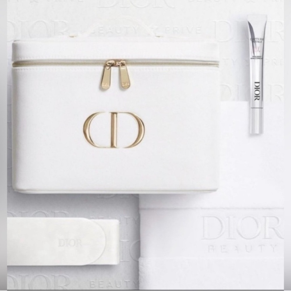 DIOR Lux Vanity Case platinum gift set with FULL SIZE capture totale hyalushot
